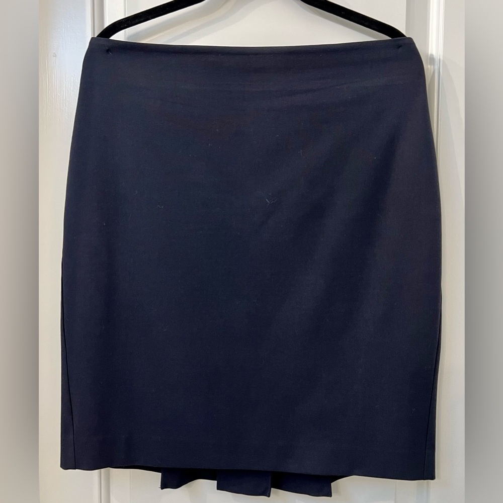 Ann Taylor Pencil Skirt in navy; Size 10 Petite